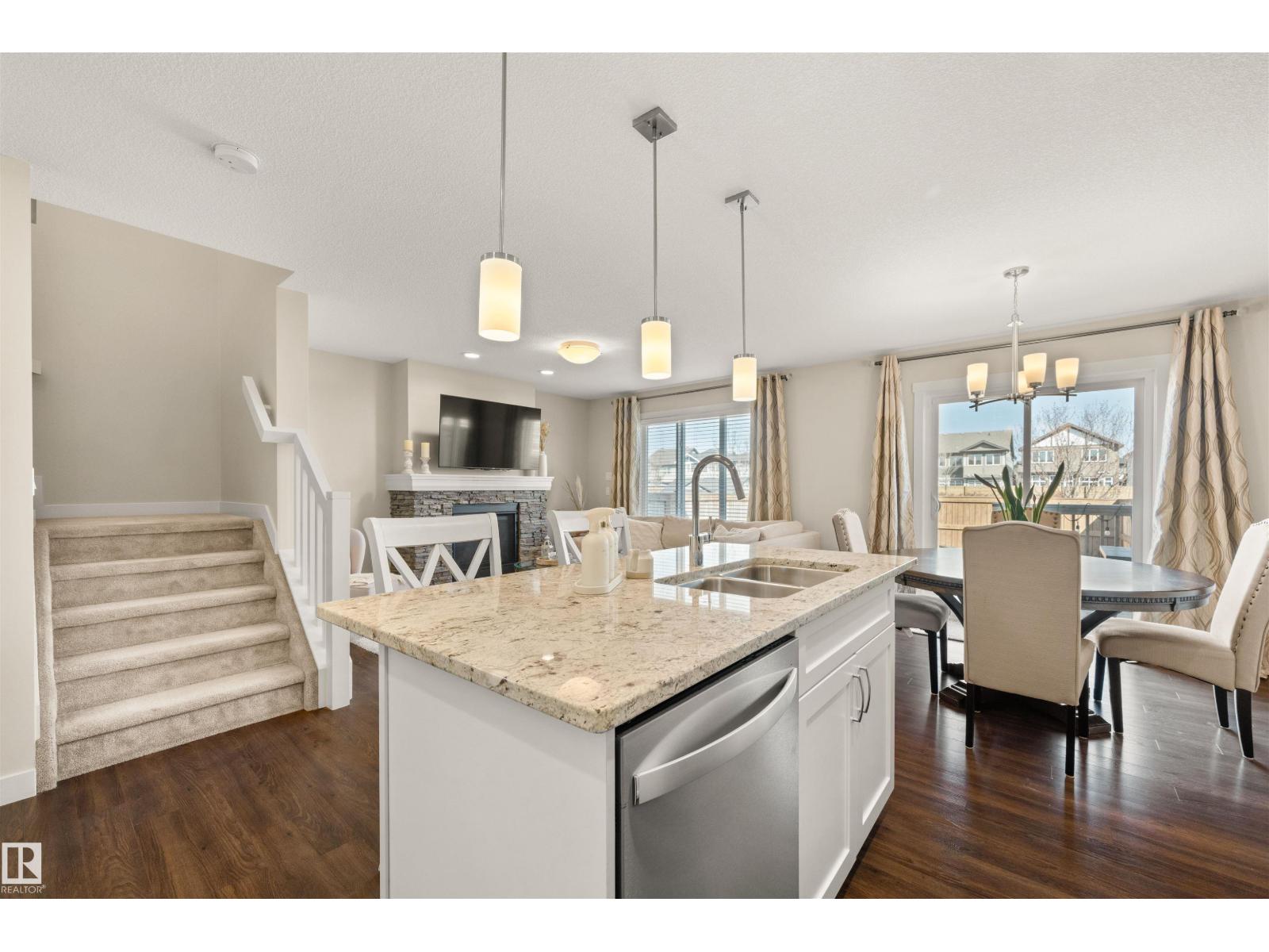 2256 Casey Cr Sw, Edmonton, Alberta  T6W 3M8 - Photo 3 - E4487747