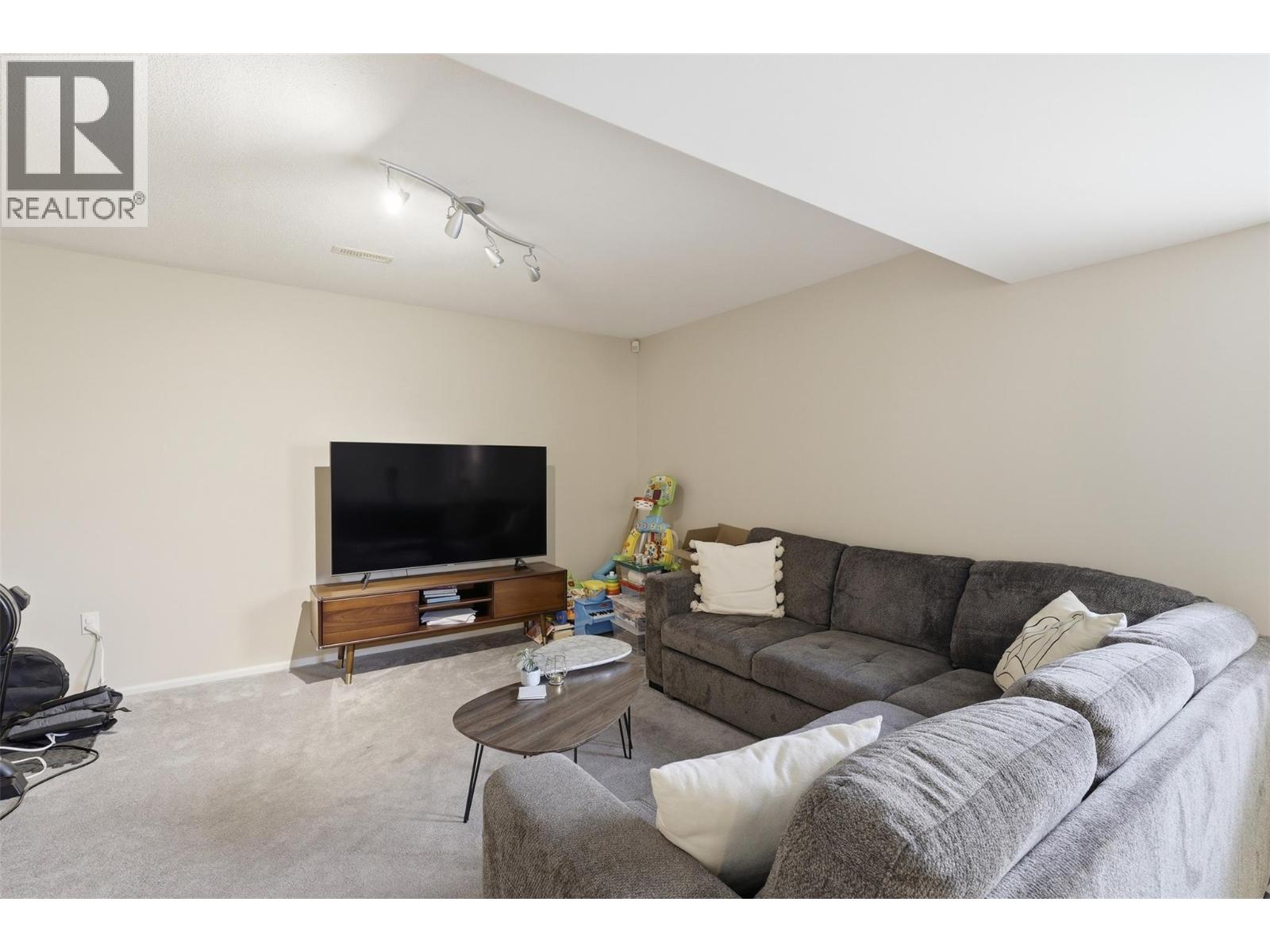 135 Chancellor Drive, Kamloops, British Columbia  V2E 2M2 - Photo 36 - 10387098