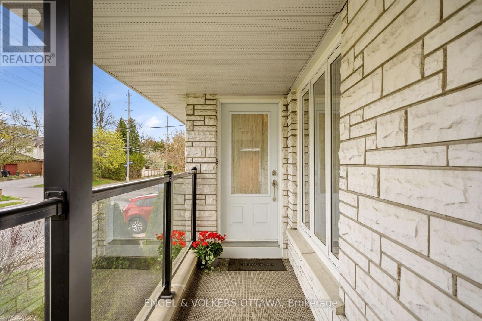 668 De L'eglise Street, Ottawa, Ontario  K1K 3K2 - Photo 3 - X13129886
