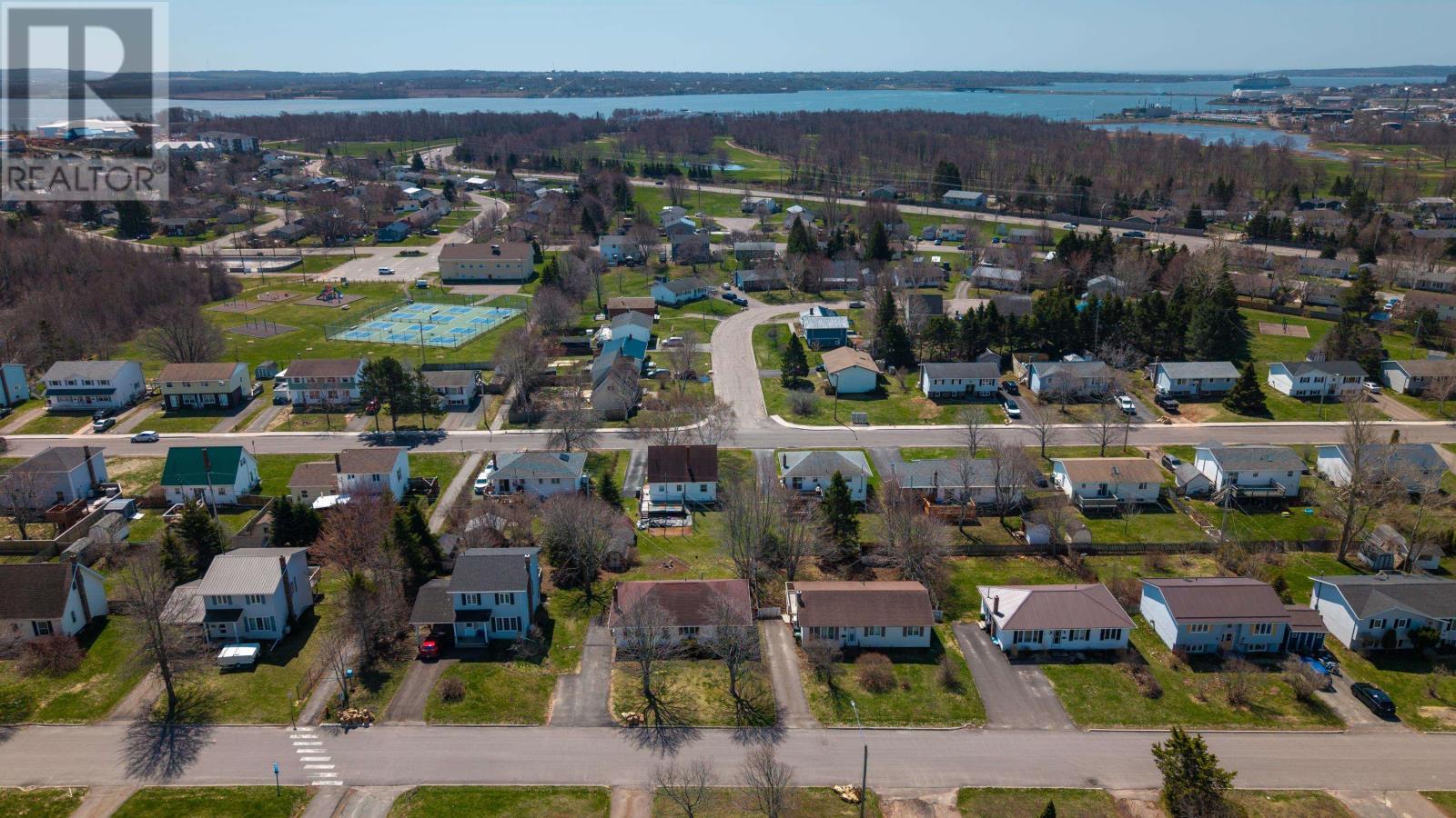 58 Glenthorn Avenue, Charlottetown, Prince Edward Island  C1A 9B5 - Photo 3 - 202610939