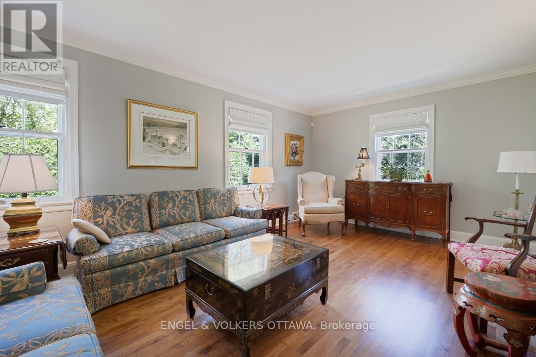 215 Springfield Road, Ottawa, Ontario  K1M 0L1 - Photo 8 - X13011354