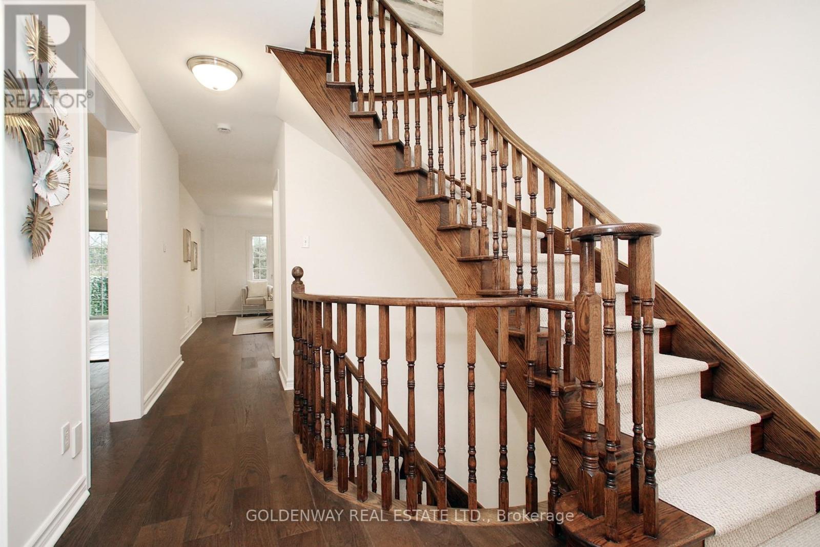 6 Royal Manor Crescent, Richmond Hill, Ontario  L4B 3N5 - Photo 14 - N13127110