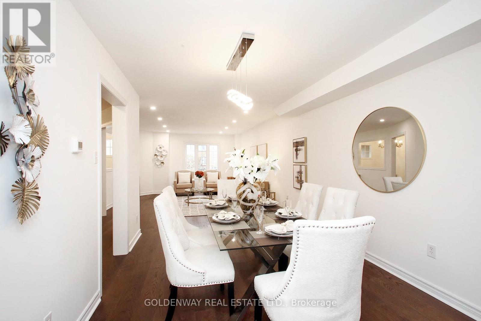 6 Royal Manor Crescent, Richmond Hill, Ontario  L4B 3N5 - Photo 7 - N13127110