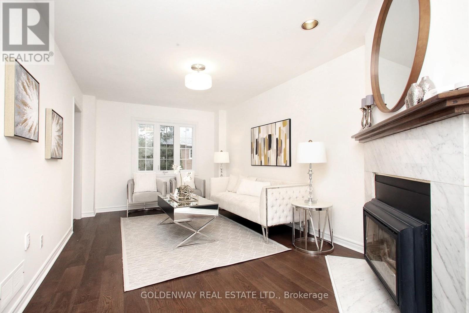 6 Royal Manor Crescent, Richmond Hill, Ontario  L4B 3N5 - Photo 13 - N13127110