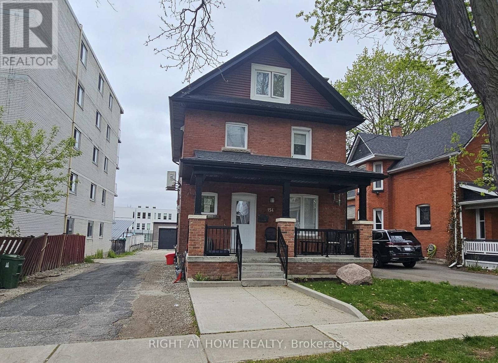 154 ROSEMOUNT AVENUE, Toronto, Ontario