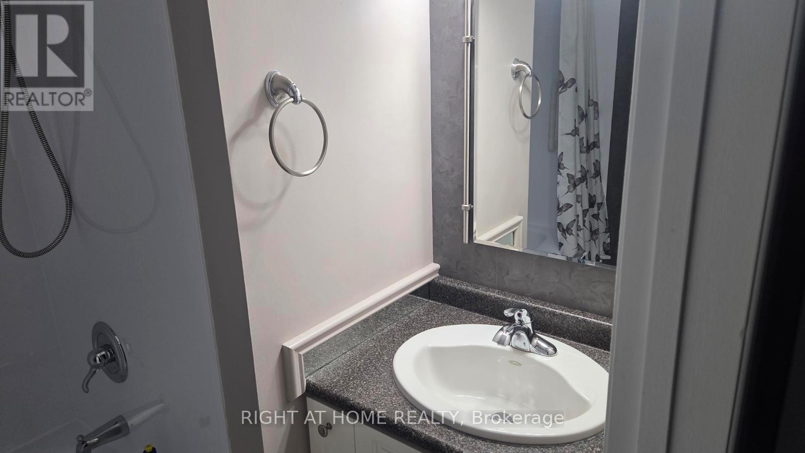 7564 Redhaven Crescent, Niagara Falls, Ontario  L2G 7H7 - Photo 5 - X13081920