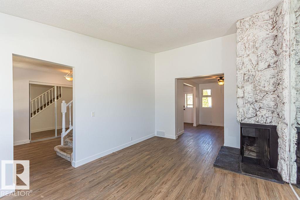 1035 Village Dr, Sherwood Park, Alberta  T8A 4L4 - Photo 4 - E4487748
