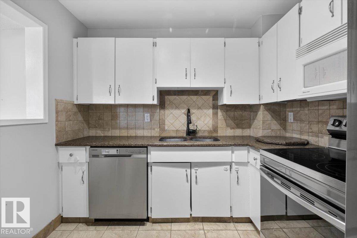 1066 Knottwood Rd E Nw, Edmonton, Alberta  T6K 3R4 - Photo 10 - E4487755