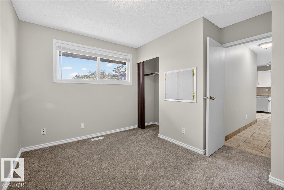 1066 Knottwood Rd E Nw, Edmonton, Alberta  T6K 3R4 - Photo 17 - E4487755