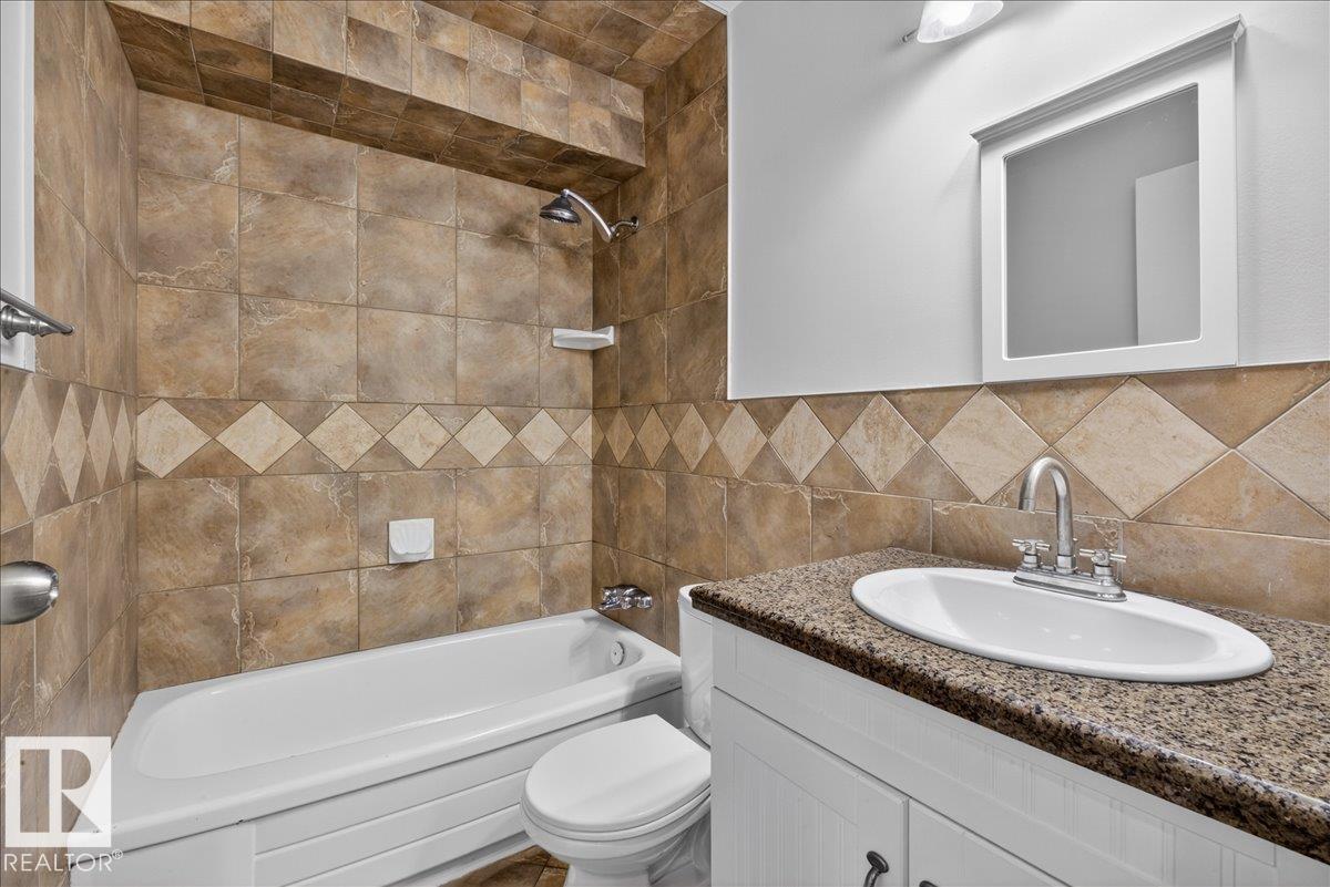 1066 Knottwood Rd E Nw, Edmonton, Alberta  T6K 3R4 - Photo 31 - E4487755