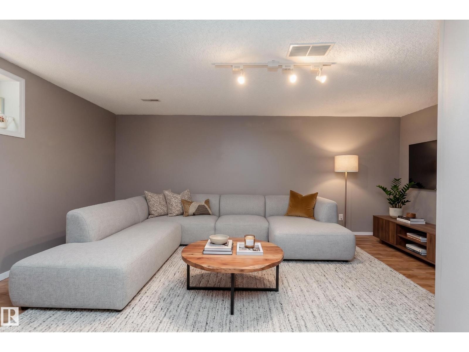 121 Bulyea Rd Nw, Edmonton, Alberta  T6R 2M9 - Photo 6 - E4487756