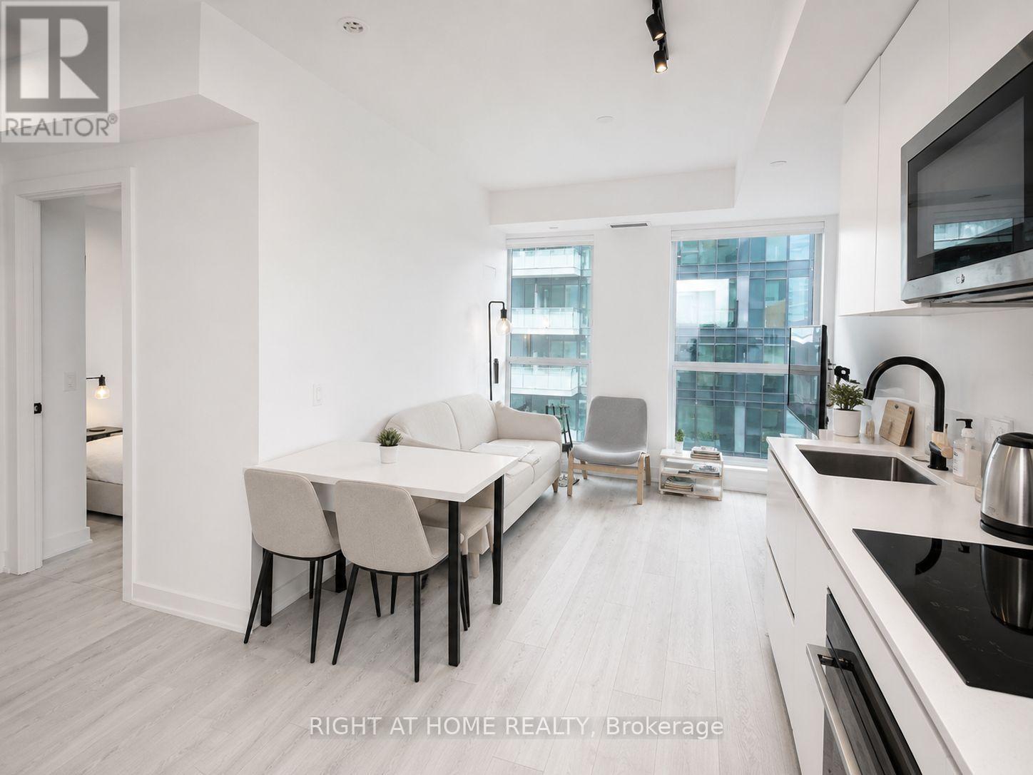 1505 - 327 King Street, Toronto, Ontario  M5V 0W7 - Photo 8 - C13129836