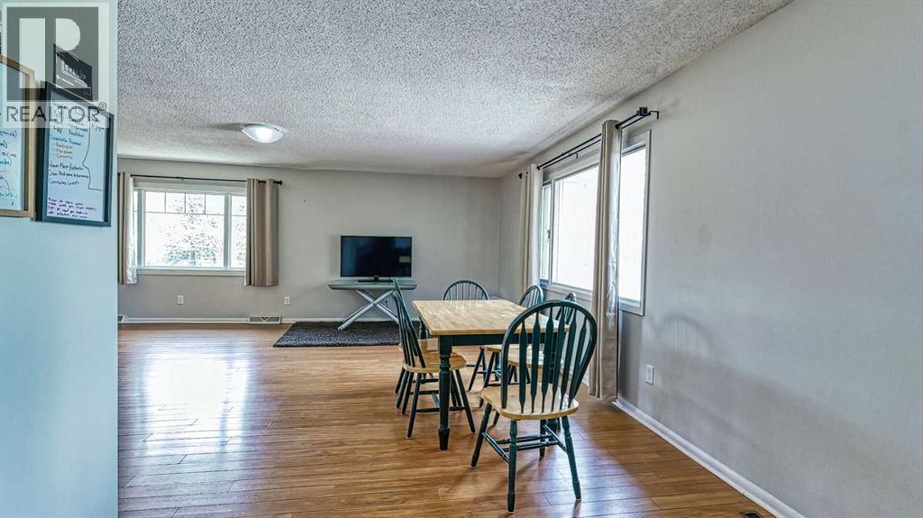 5924 Bow Crescent NW, Calgary, Alberta  T3B 2B7 - Photo 14 - A2306483