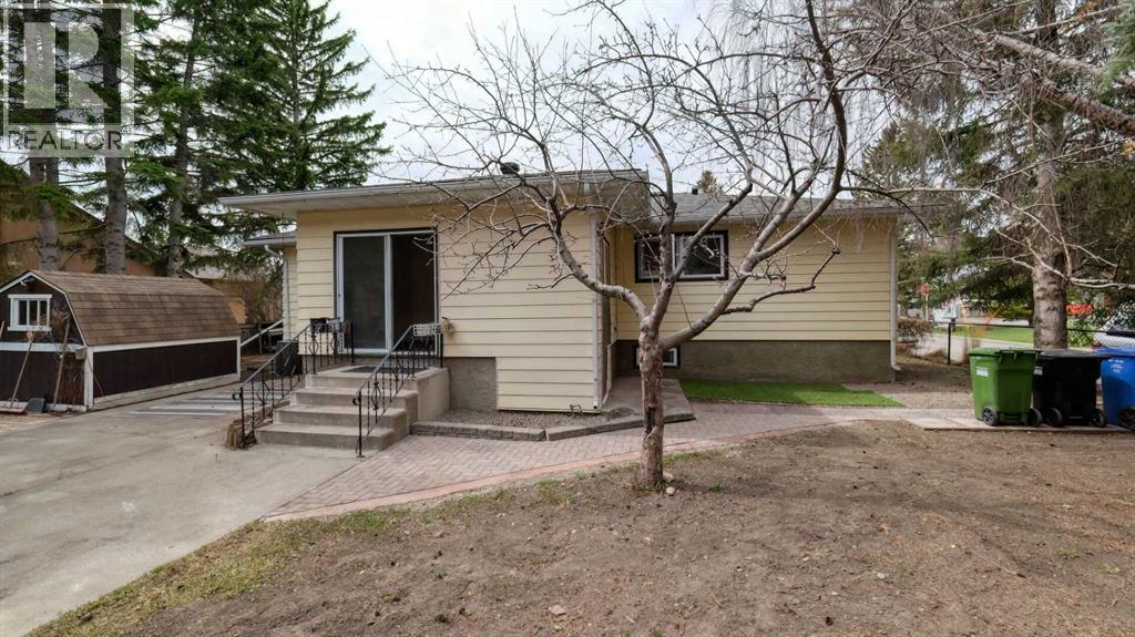 5924 Bow Crescent NW, Calgary, Alberta  T3B 2B7 - Photo 45 - A2306483