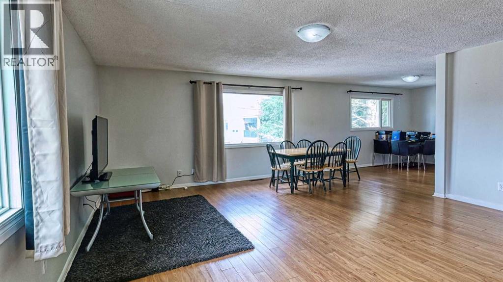5924 Bow Crescent NW, Calgary, Alberta  T3B 2B7 - Photo 8 - A2306483