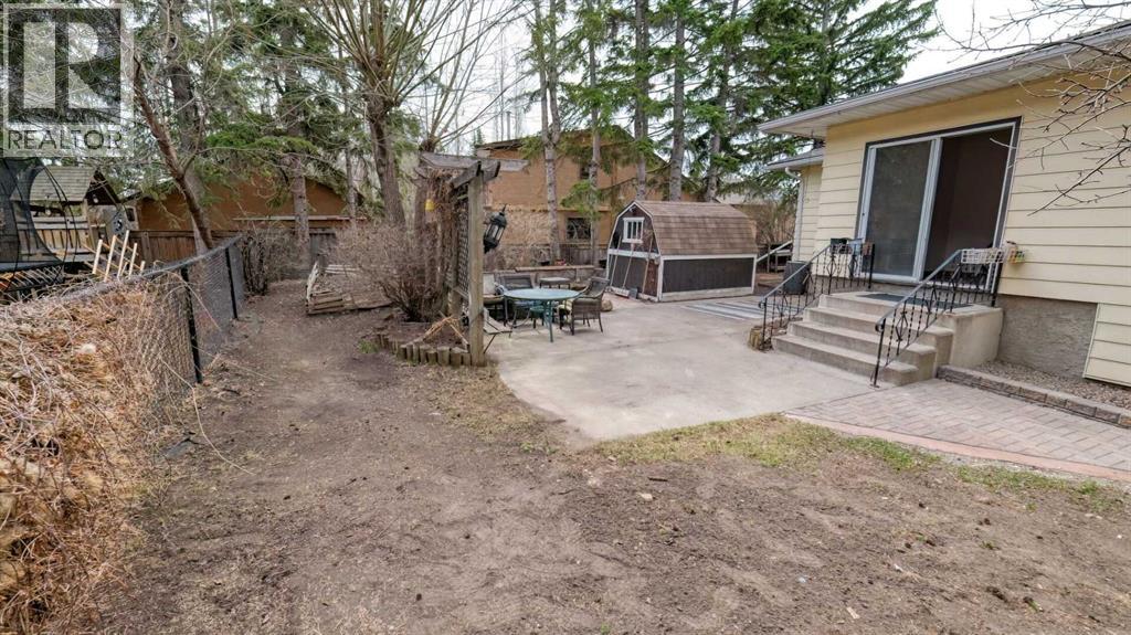 5924 Bow Crescent NW, Calgary, Alberta  T3B 2B7 - Photo 46 - A2306483