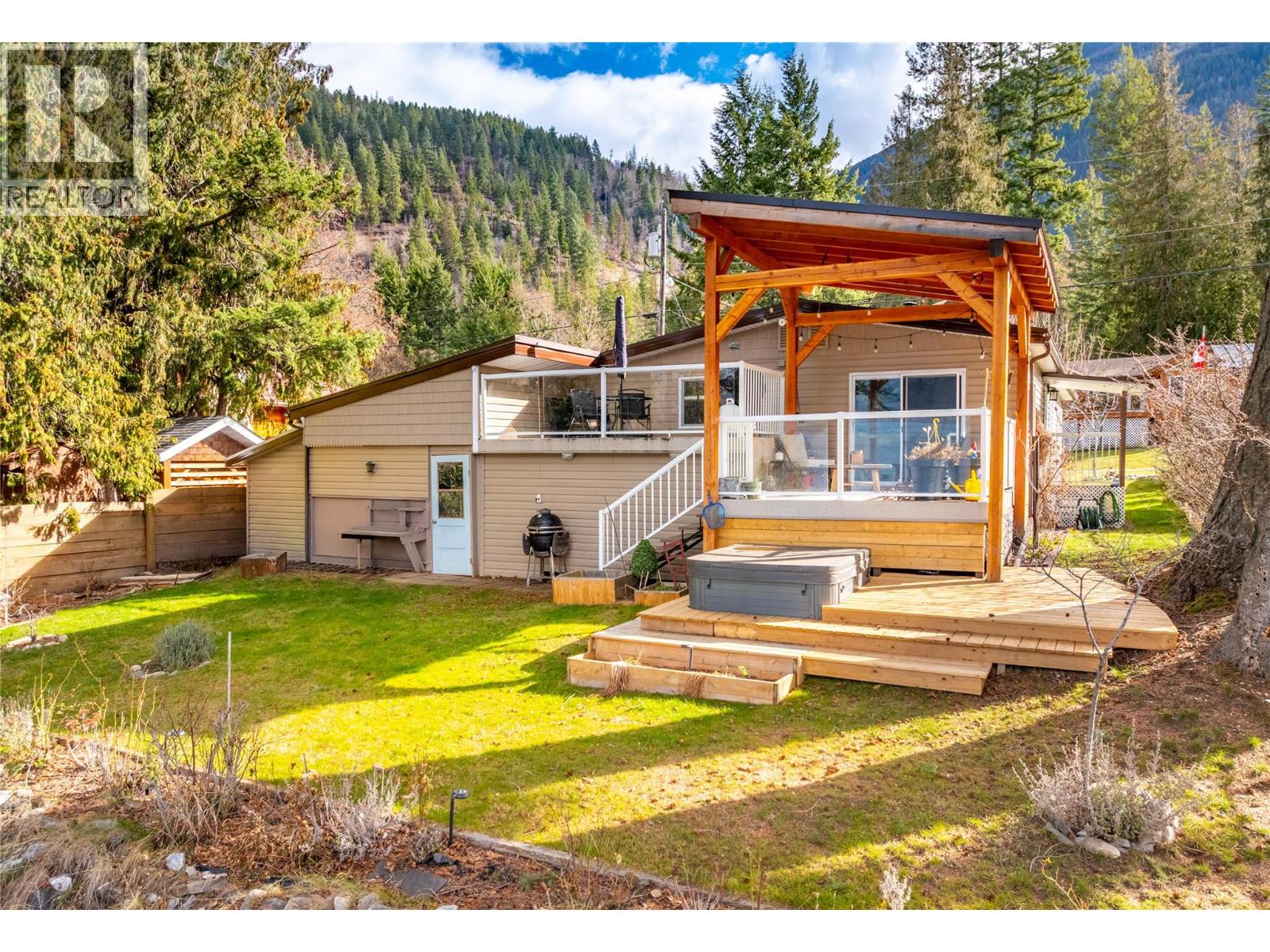 13533 Mountain Shores Road, Boswell, British Columbia