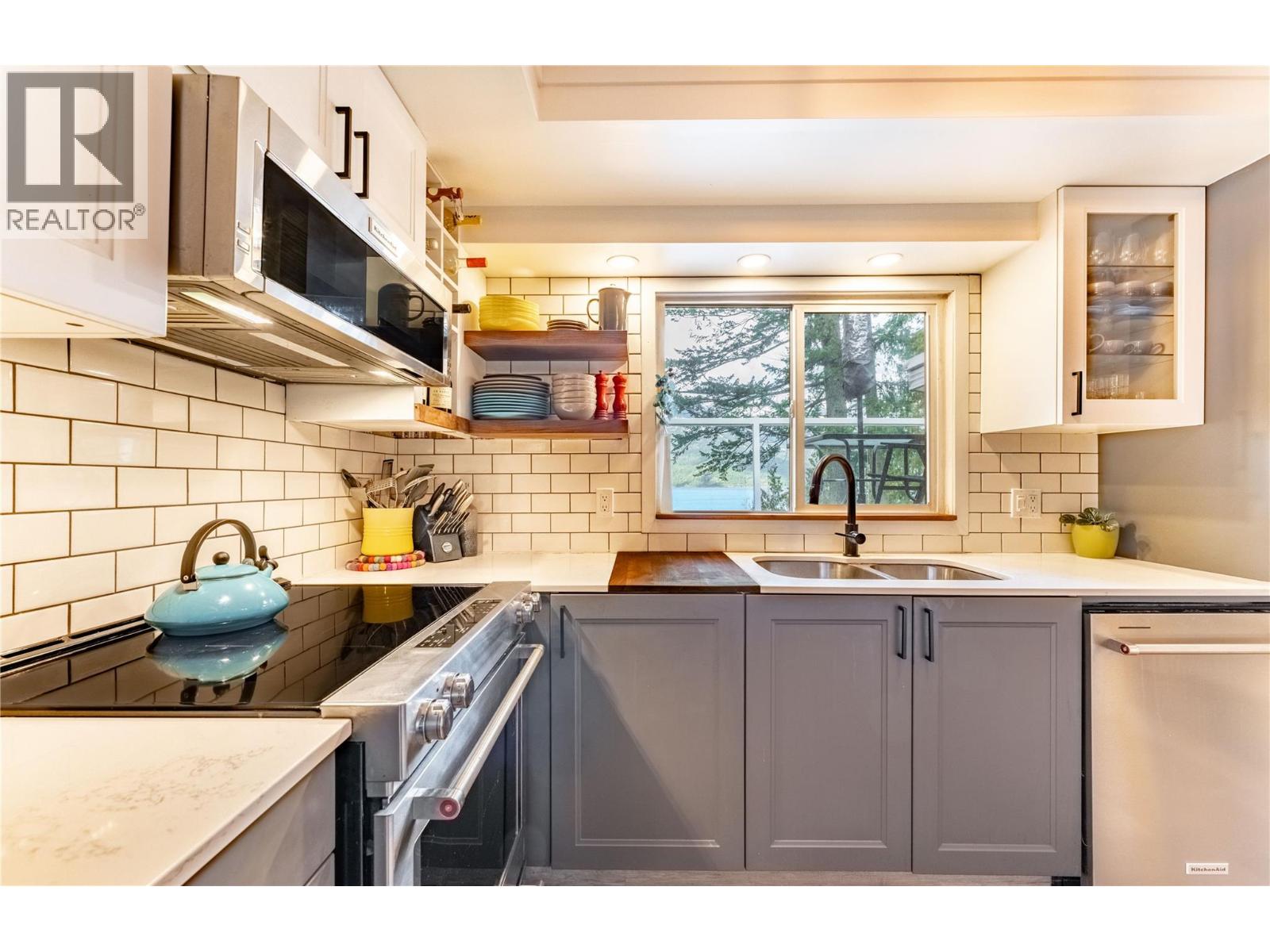 13533 Mountain Shores Road, Boswell, British Columbia  V0B 1A4 - Photo 4 - 10379024