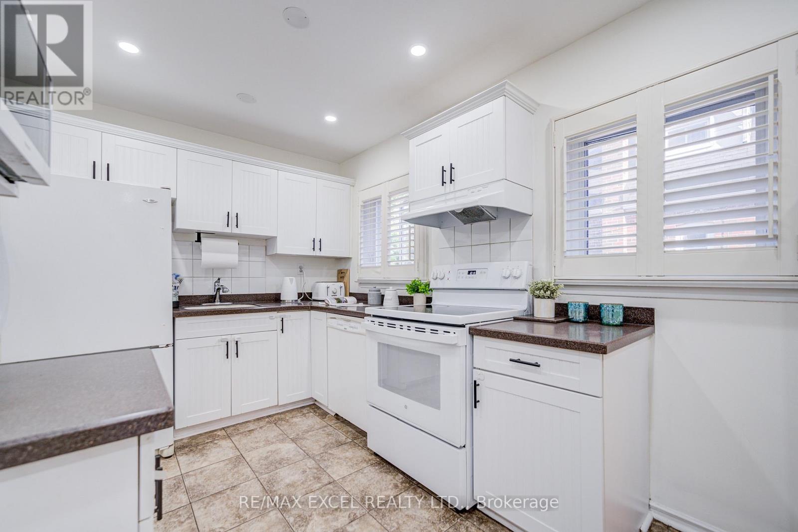 71 Vauxhall Drive, Toronto, Ontario  M1P 1R1 - Photo 18 - E13129838