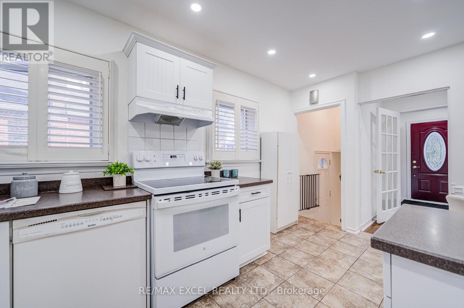 71 Vauxhall Drive, Toronto, Ontario  M1P 1R1 - Photo 19 - E13129838