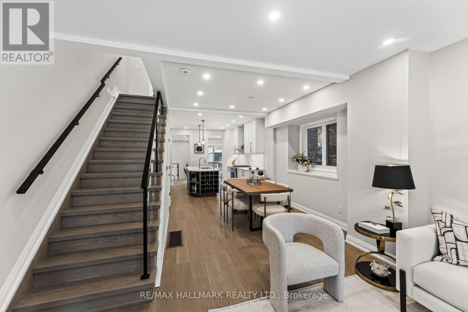 47 Harcourt Avenue, Toronto, Ontario  M4J 1J3 - Photo 8 - E13129874