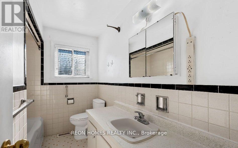 (Main) - 557 Morrish Road, Toronto, Ontario  M1C 1G2 - Photo 15 - E13129920