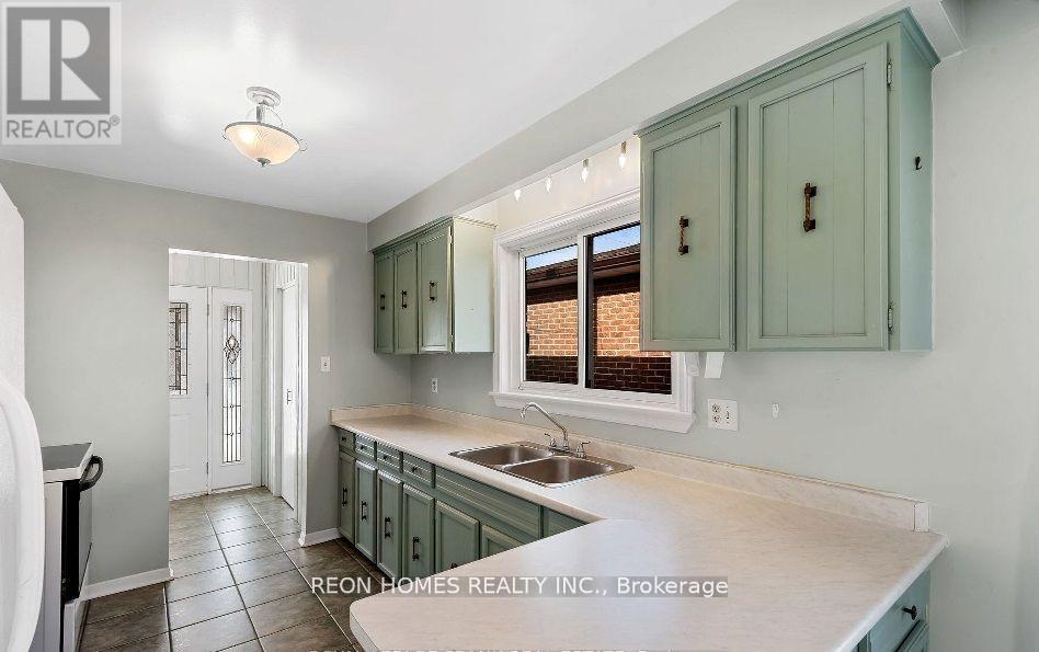 (Main) - 557 Morrish Road, Toronto, Ontario  M1C 1G2 - Photo 6 - E13129920