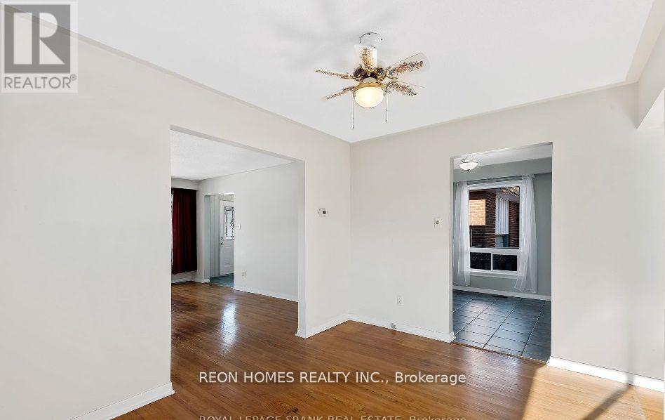 (Main) - 557 Morrish Road, Toronto, Ontario  M1C 1G2 - Photo 8 - E13129920