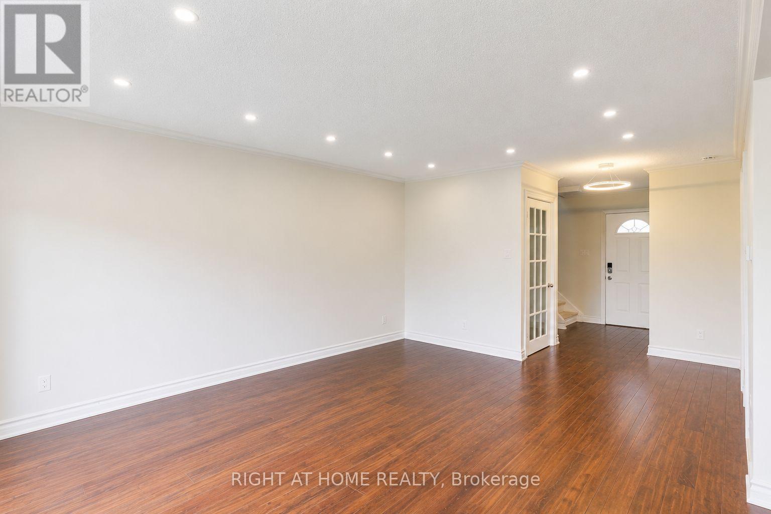 18 Goodfellow Street, Whitby, Ontario  L1P 1C4 - Photo 4 - E13129952