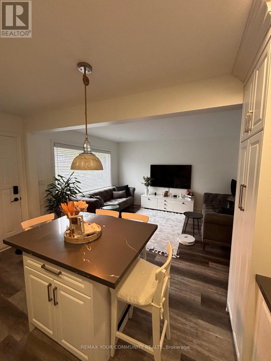 43 Southmead Road, Toronto, Ontario  M1L 2H9 - Photo 6 - E13129966