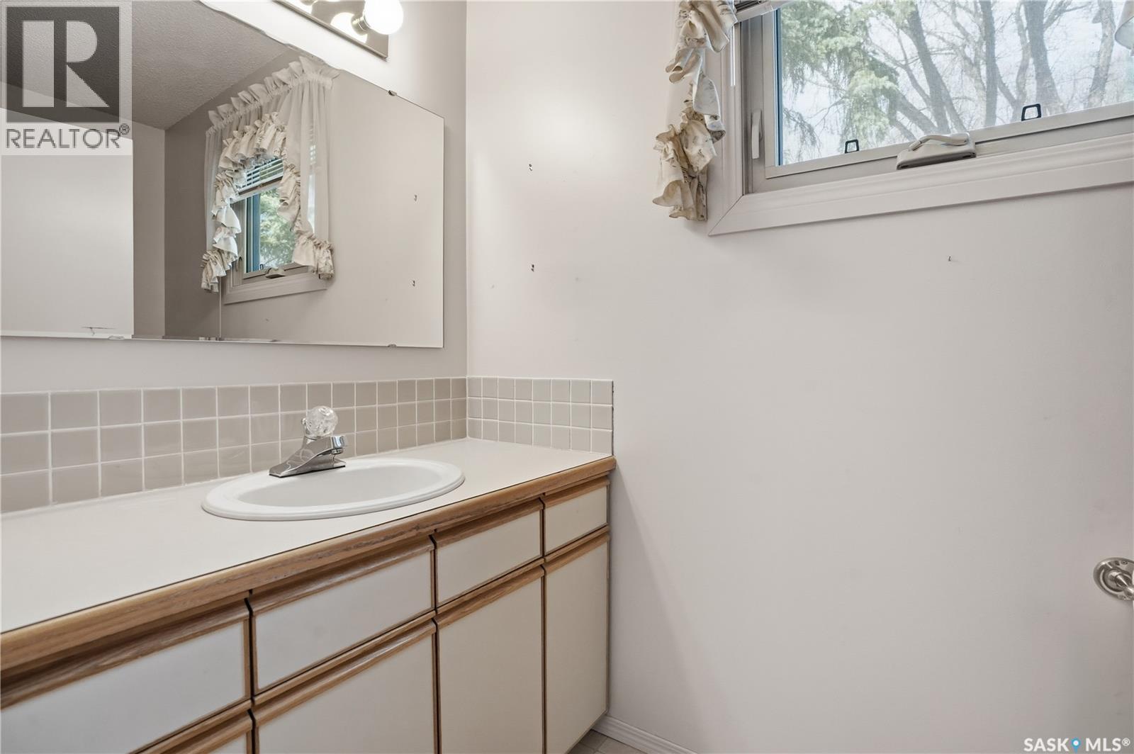 2 Culliton Crescent, Regina, Saskatchewan  S4S 4J6 - Photo 19 - SK035598