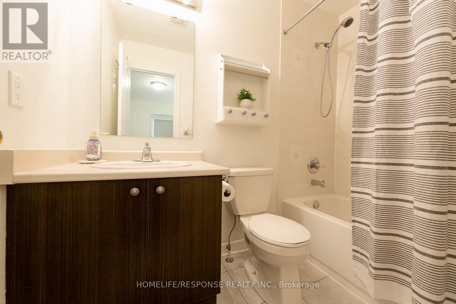 Unit 8 - 15 Old Colony Road, Richmond Hill, Ontario  L4E 4L5 - Photo 12 - N13129856