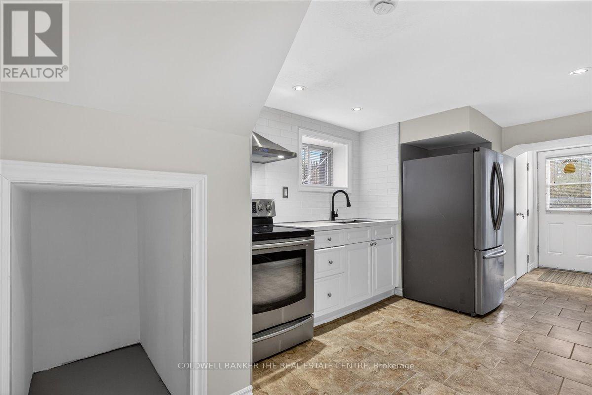 117 Bolton Avenue, Newmarket, Ontario  L3Y 2X3 - Photo 12 - N13129876