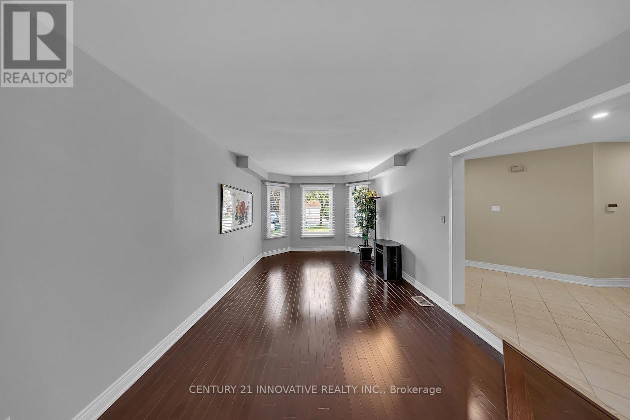 42 Kevi Crescent E, Richmond Hill, Ontario  L4B 3C8 - Photo 10 - N13129932
