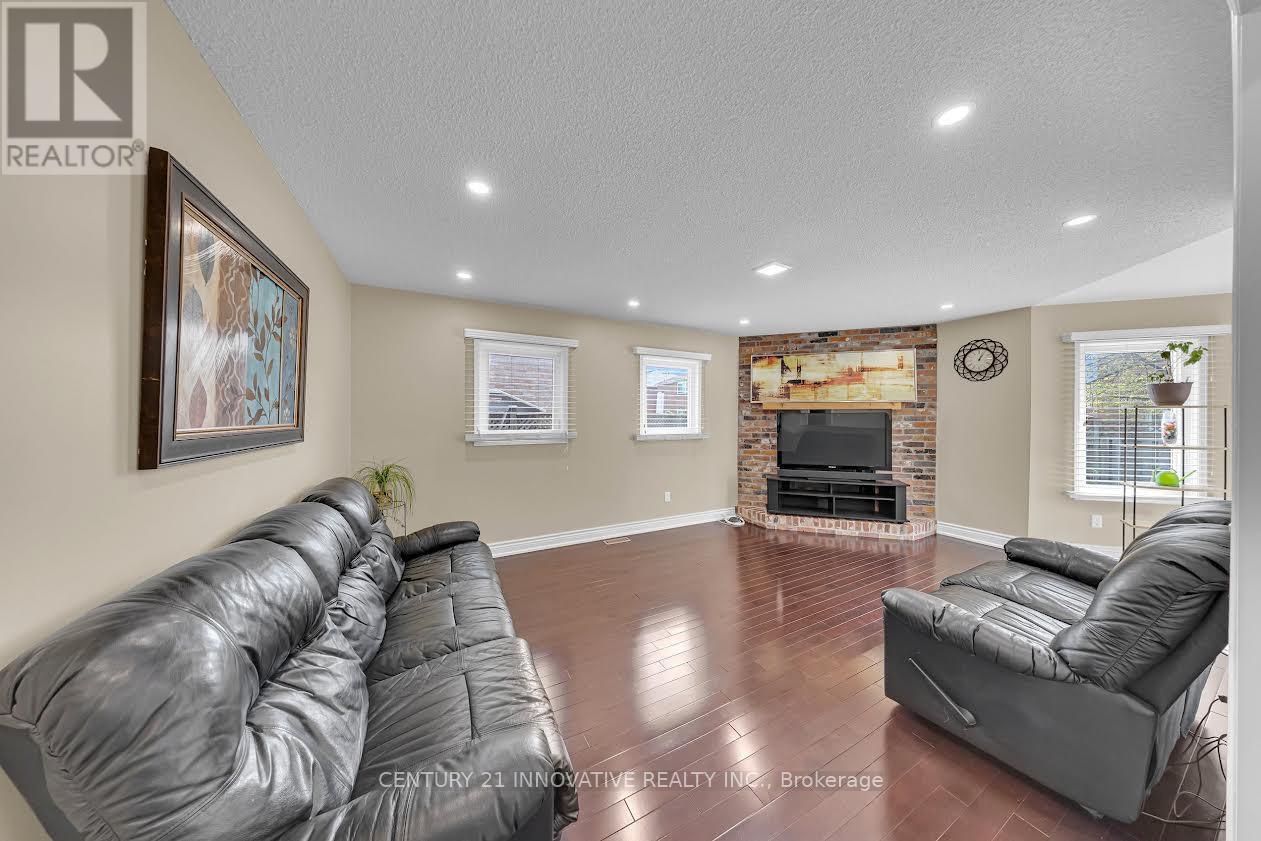 42 Kevi Crescent E, Richmond Hill, Ontario  L4B 3C8 - Photo 28 - N13129932