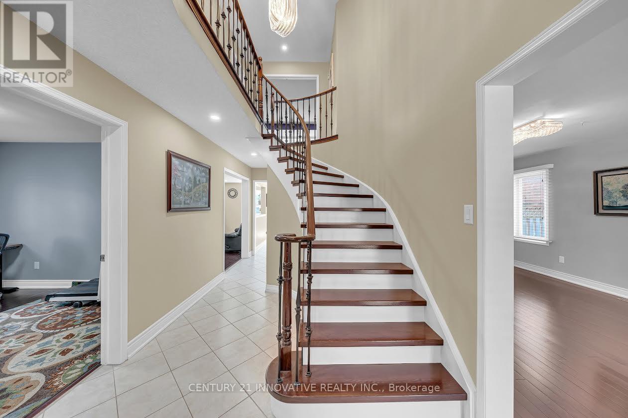 42 Kevi Crescent E, Richmond Hill, Ontario  L4B 3C8 - Photo 8 - N13129932