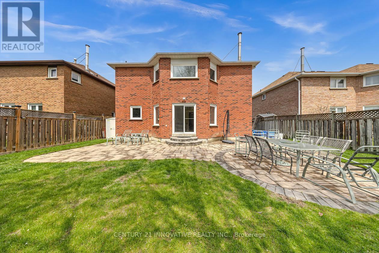 42 Kevi Crescent E, Richmond Hill, Ontario  L4B 3C8 - Photo 9 - N13129932