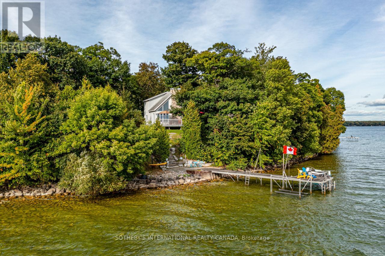 1 & 2 Ivy Lane, Orillia, Ontario  L3V 6H1 - Photo 2 - S13129940