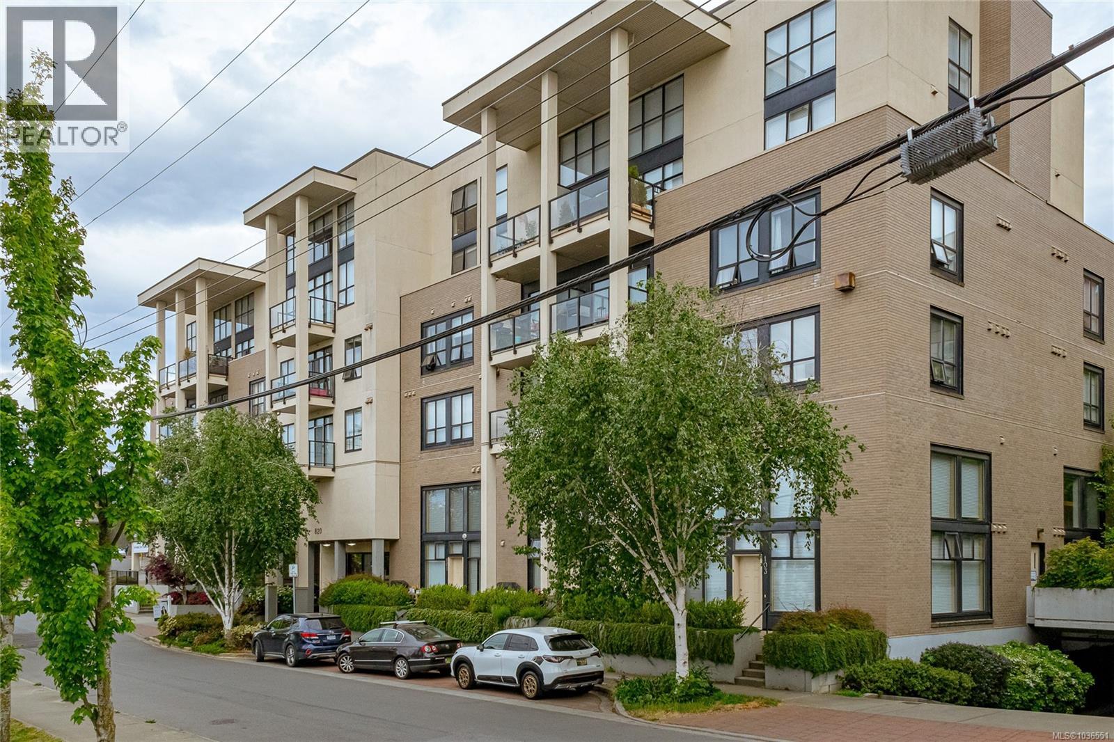 104 820 Short St, Saanich, British Columbia  V8X 2V6 - Photo 1 - 1036551