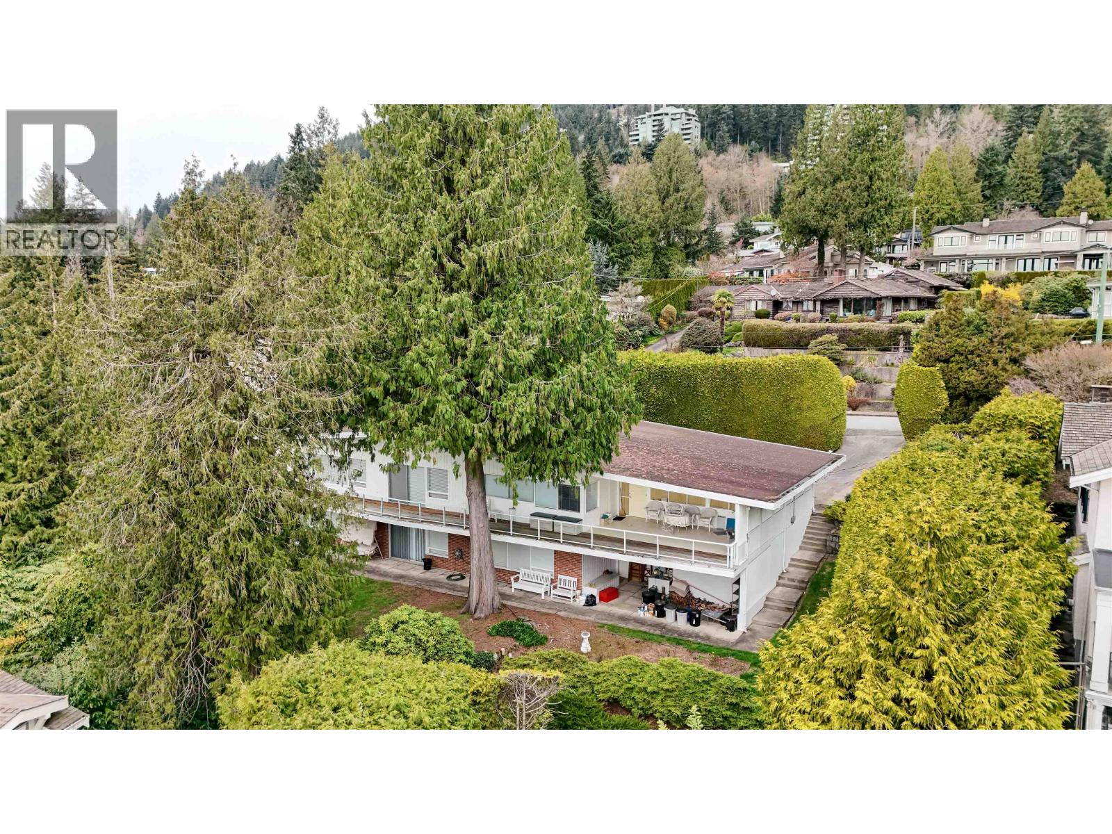 3196 Thompson Place, West Vancouver, British Columbia  V7V 3E4 - Photo 38 - R3123248