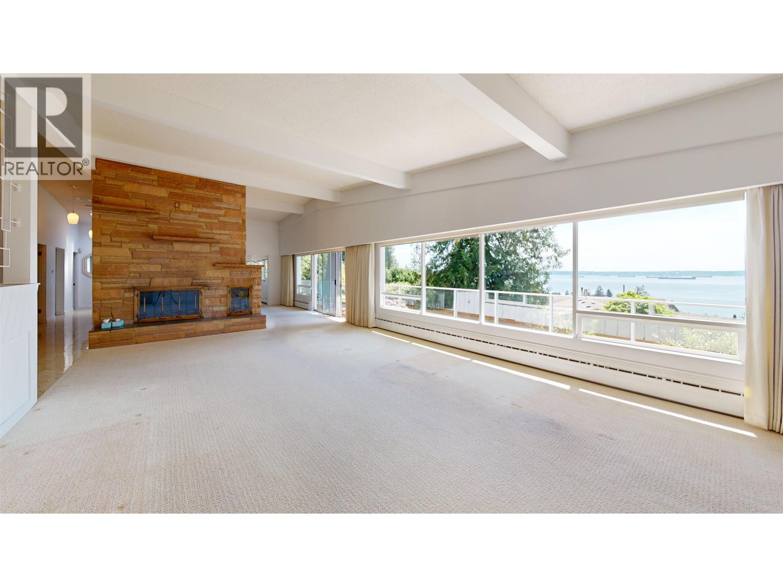 3196 Thompson Place, West Vancouver, British Columbia  V7V 3E4 - Photo 2 - R3123248