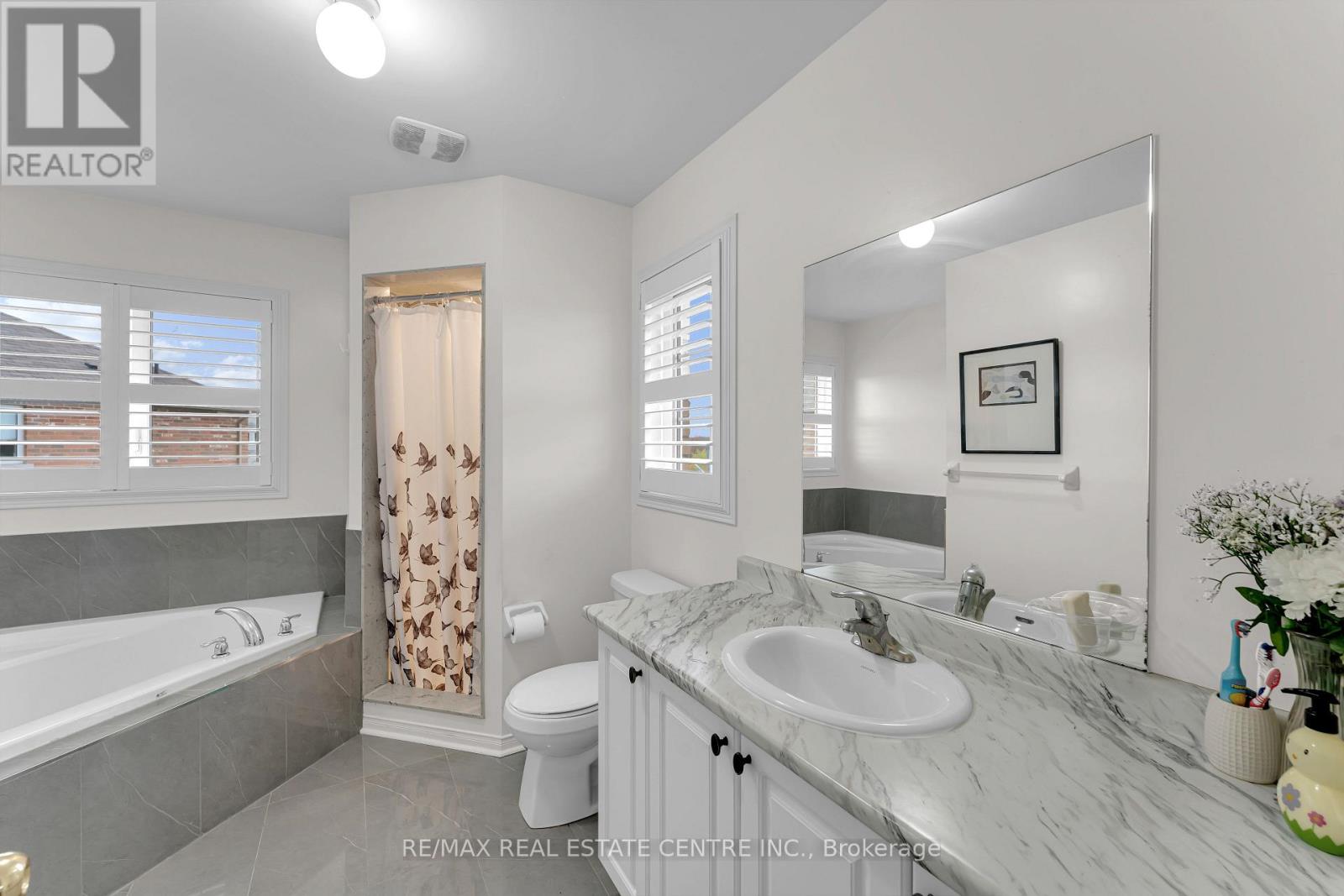 10 Jenna Court, Brampton, Ontario  L6R 3P5 - Photo 17 - W13129880