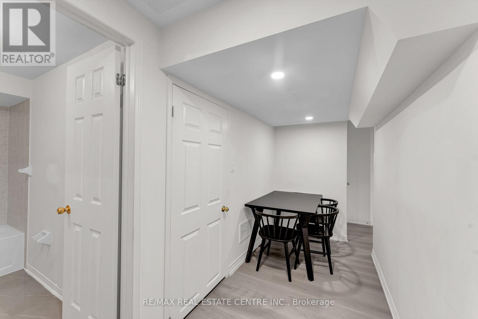 10 Jenna Court, Brampton, Ontario  L6R 3P5 - Photo 27 - W13129880