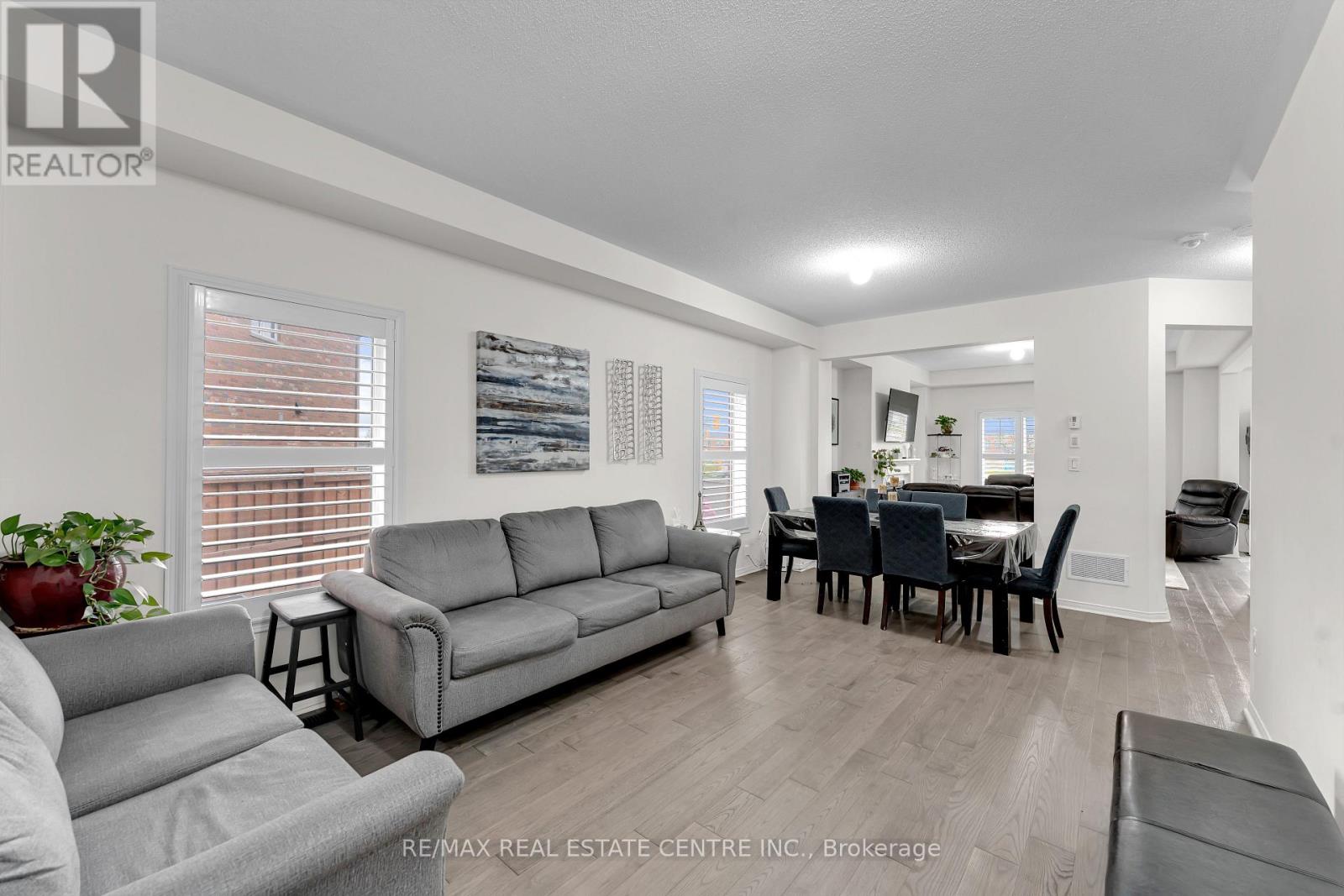 10 Jenna Court, Brampton, Ontario  L6R 3P5 - Photo 6 - W13129880