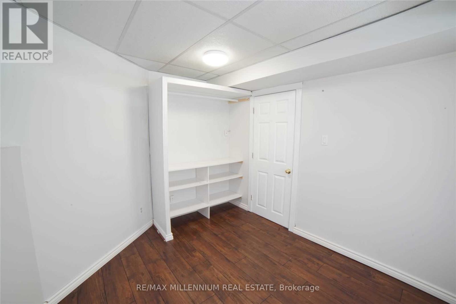8 Dalzell Avenue, Brampton, Ontario  L6Z 2C5 - Photo 7 - W13129902