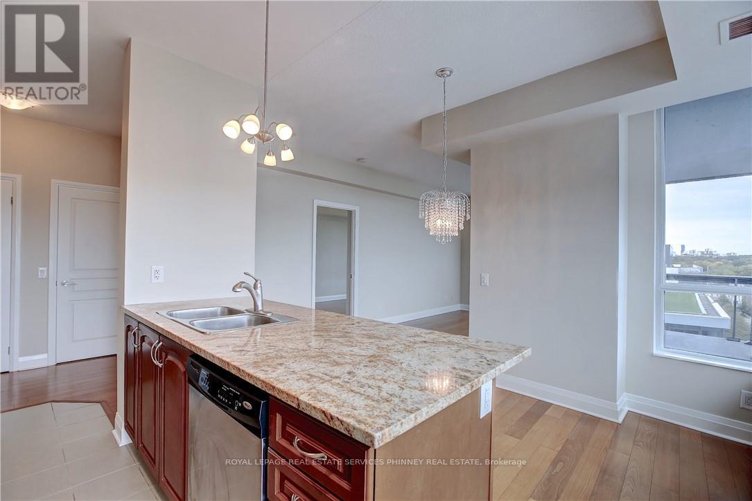 806 - 1 Hurontario Street, Mississauga, Ontario  L5G 0A3 - Photo 11 - W13129960