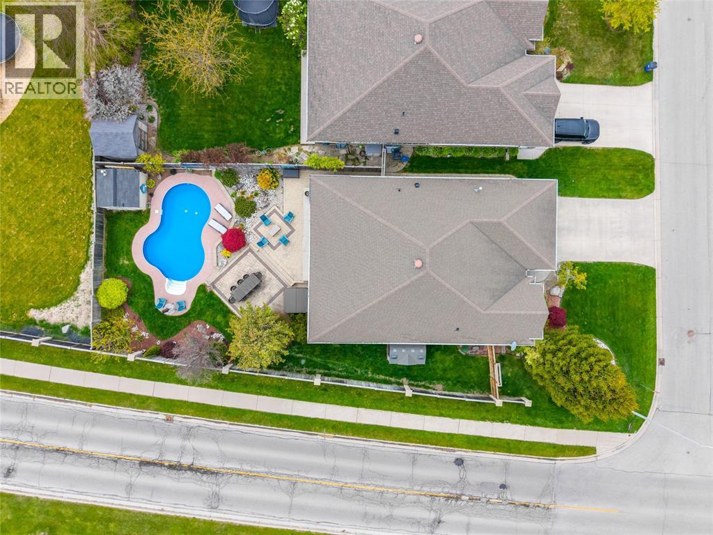 482 Autumn Breeze Drive, Sarnia, Ontario  N7S 0C4 - Photo 48 - 26010773
