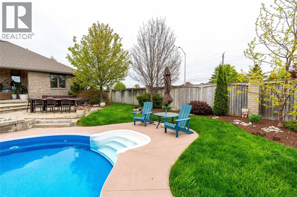 482 Autumn Breeze Drive, Sarnia, Ontario  N7S 0C4 - Photo 44 - 26010773