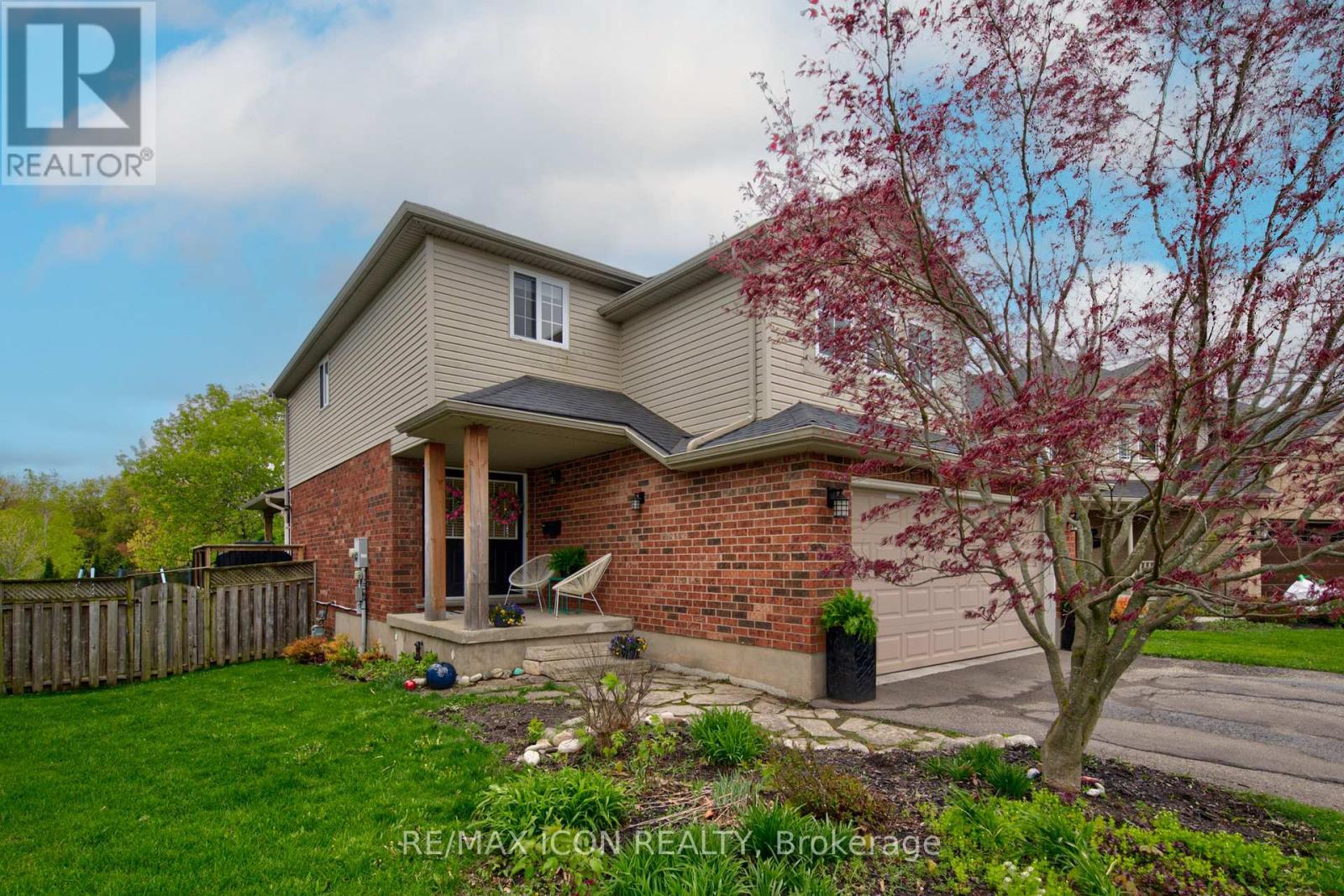 20 Stiefelmeyer Crescent, Wilmot, Ontario  N3A 2L1 - Photo 2 - X13129852