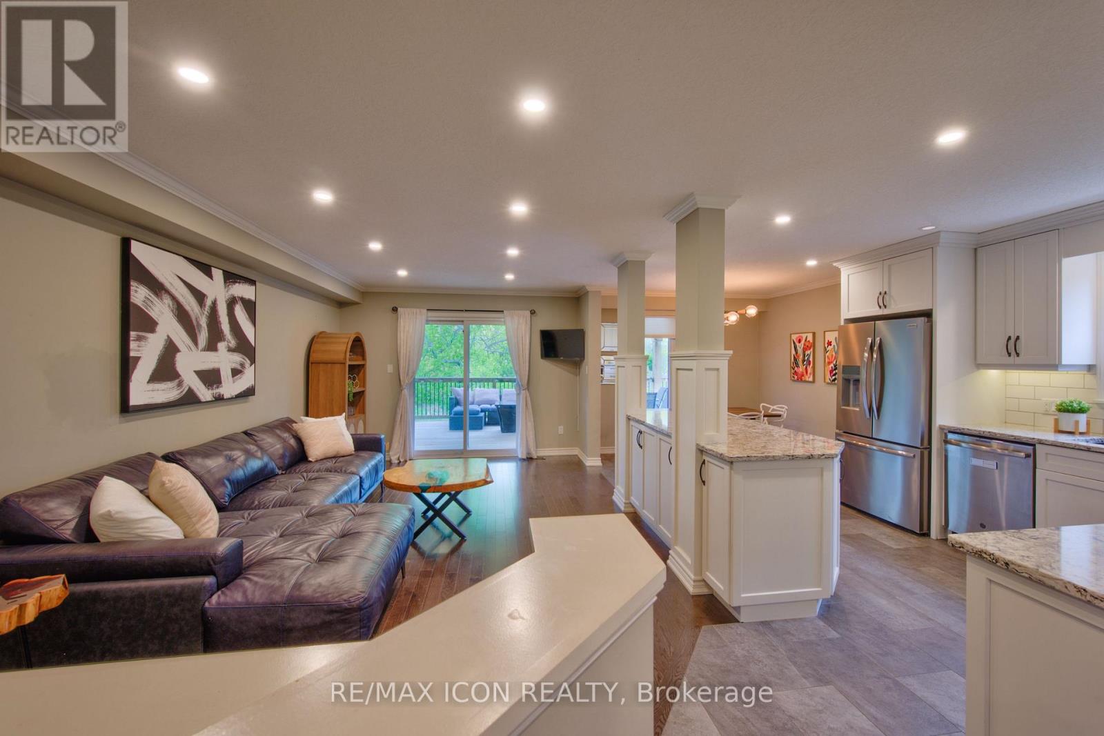 20 Stiefelmeyer Crescent, Wilmot, Ontario  N3A 2L1 - Photo 5 - X13129852